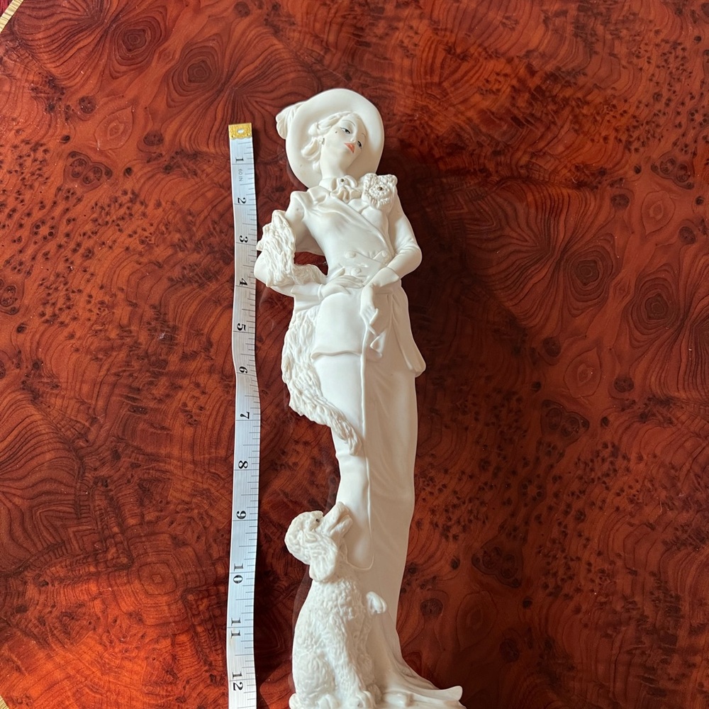 Giuseppe Armani Sculpture "lady with Poodle” Florence made in Italy